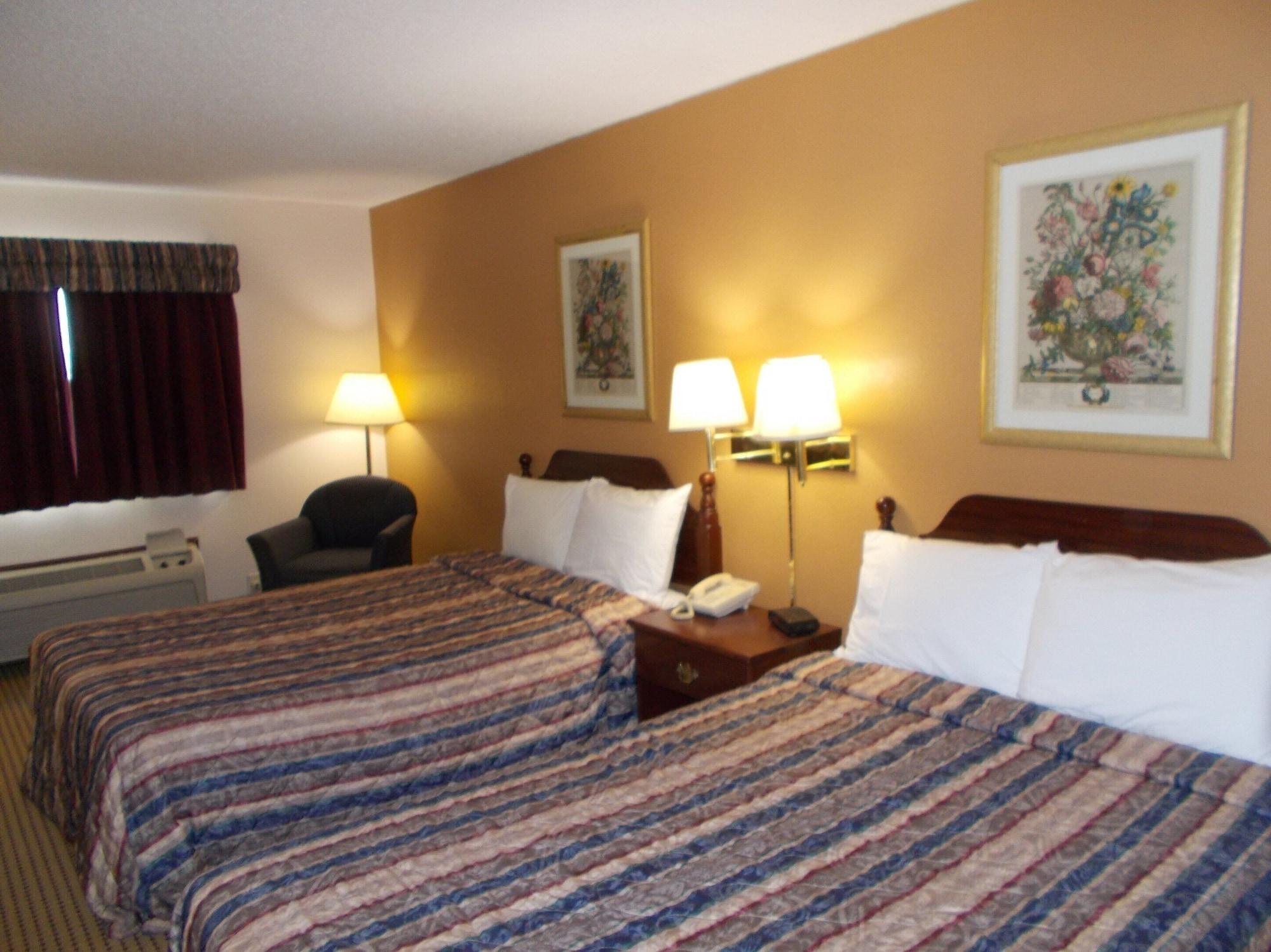 Royalton Inn And Suites, Wilmington,Ohio Bagian luar foto